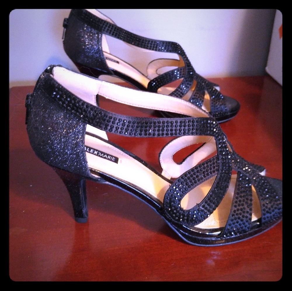 Beautiful,classy Heels With Black Sequins